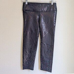 Fabletics Salar Capri Leggings | S | Shiny Black Geometric | NWT